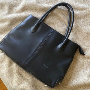 Henry Saxel black pocketbook